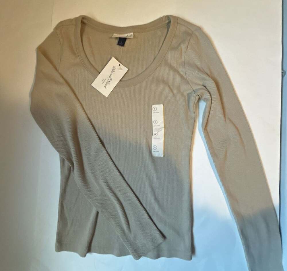 Universal Thread Long Sleeve Ribbed Top Size S Beige